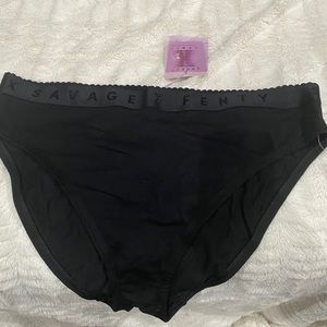 Savage Fenty Black Curvy High Waist high legbikini